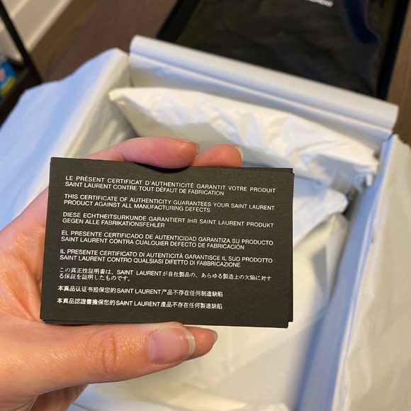 Yves Saint Laurent - YSL - Amber Sandals in Patent Leather - Picture 5 of 8